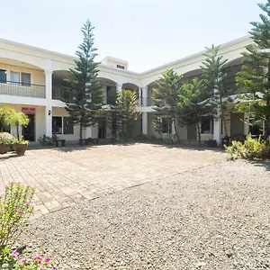 Hotel Oyo 162 The West